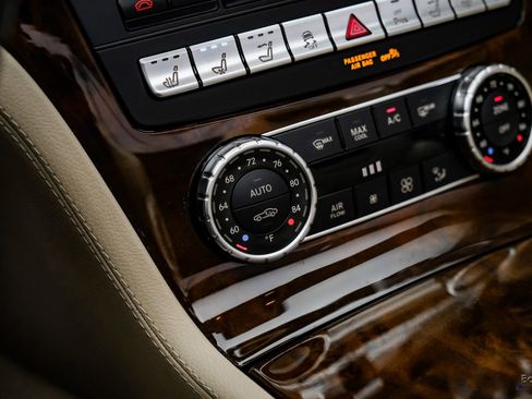 Used 2014 Mercedes-Benz SL 550 image 74