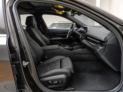 Used 2025 BMW 530i RWD image 38
