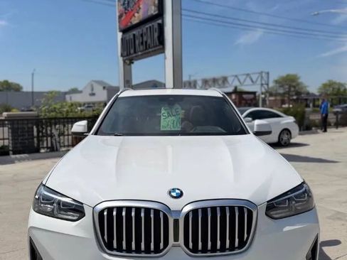Used 2022 BMW X3 xDrive30i w/ Premium Package 2 AWD/4WD image 2