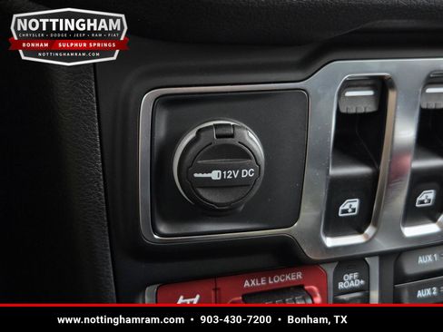 Used 2025 Jeep Wrangler Sport AWD/4WD image 30