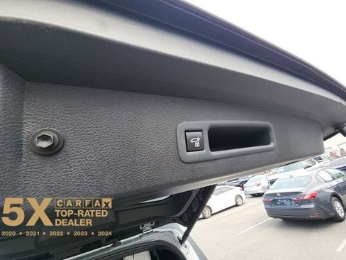 Used 2025 Toyota Sienna XSE w/ XSE Plus Package image 28