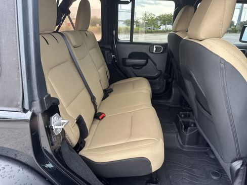 Certified 2022 Jeep Wrangler Unlimited Sport AWD/4WD image 22