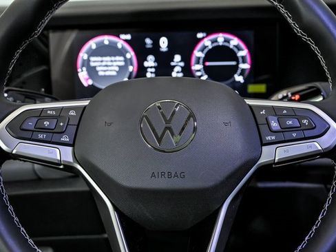 New 2026 Volkswagen Tiguan SE image 12