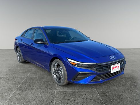 New 2025 Hyundai Elantra Sport image 7