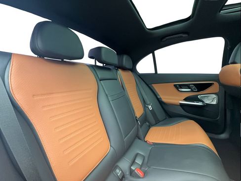 Used 2023 Mercedes-Benz C 300 Sedan image 27