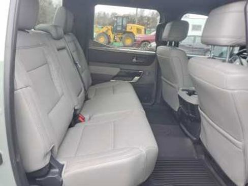 Used 2025 Toyota Tundra Limited AWD/4WD image 7