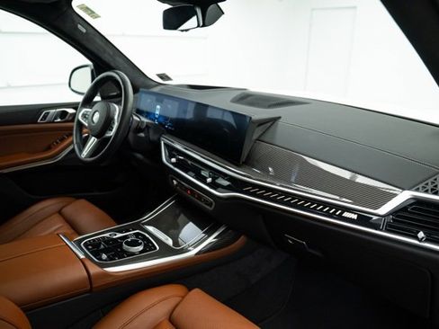 Used 2026 BMW X7 M60i image 15