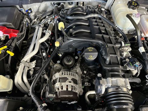 Used 2024 Jeep Wrangler Unlimited Sport AWD/4WD image 37