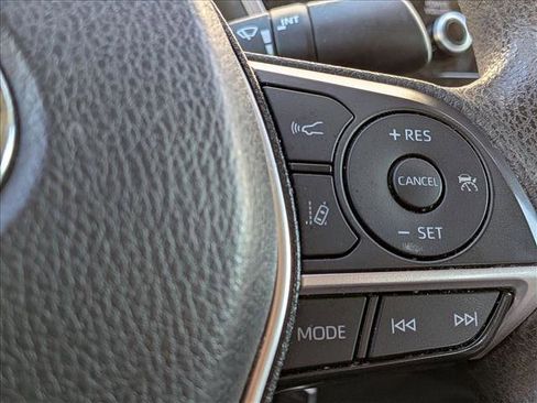 Used 2021 Toyota Camry LE image 12