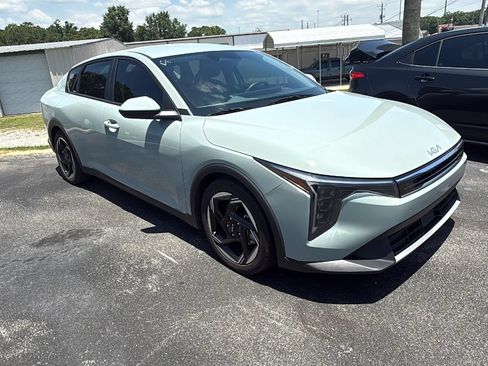Used 2025 Kia K4 EX FWD image 3