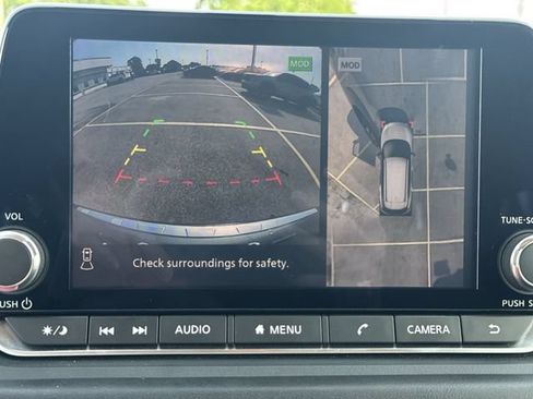 Used 2021 Nissan Rogue SV FWD image 14