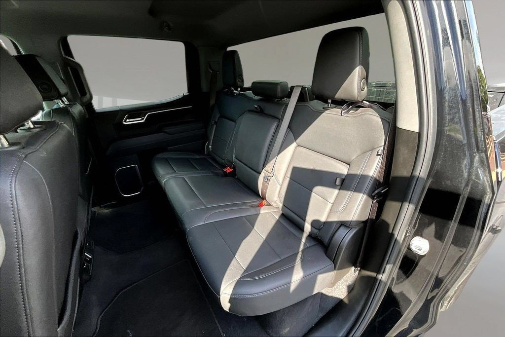 Used 2025 GMC Sierra 1500 SLT AWD/4WD image 20