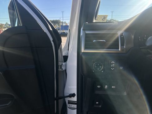 Used 2020 Lexus GX 460 Premium image 14