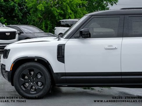 New 2026 Land Rover Defender 110 X-Dynamic SE AWD/4WD image 12