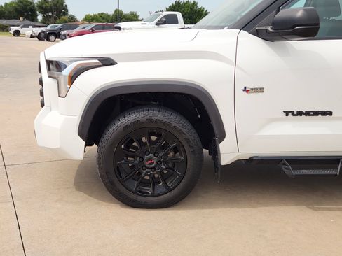 Used 2023 Toyota Tundra SR5 AWD/4WD image 9