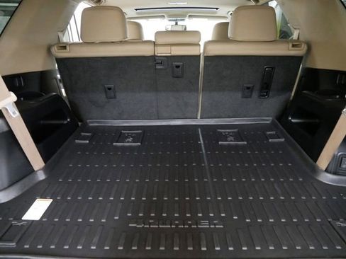 Used 2016 Toyota 4Runner Limited image 10