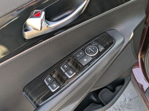 Used 2020 Kia Sorento FWD V6 image 15