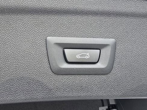 New 2026 BMW iX xDrive60 w/ M Sport Package image 36