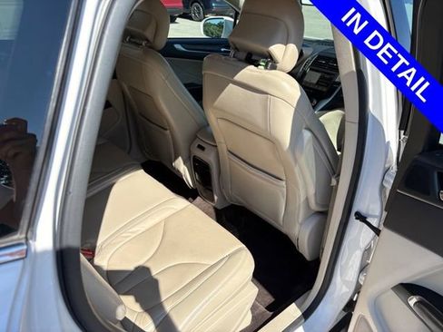 Used 2017 Lincoln MKC Reserve w/ Lincoln MKC Climate Package AWD/4WD image 40