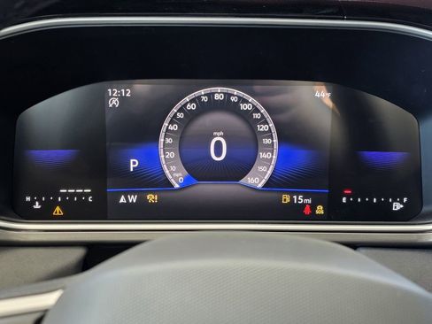 New 2026 Volkswagen Taos SE FWD image 11