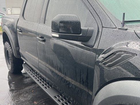 Used 2018 Ford F150 Raptor w/ Equipment Group 802A Luxury image 5