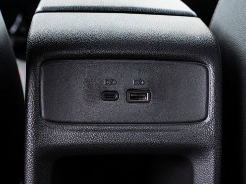 New 2025 Chevrolet Trax RS w/ Sunroof Package image 36