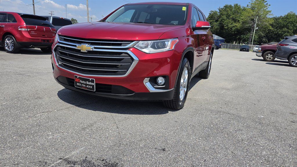 Used 2020 Chevrolet Traverse LT FWD image 1