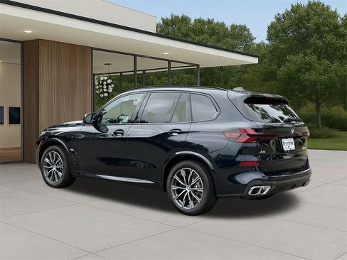New 2026 BMW X5 M60i image 10