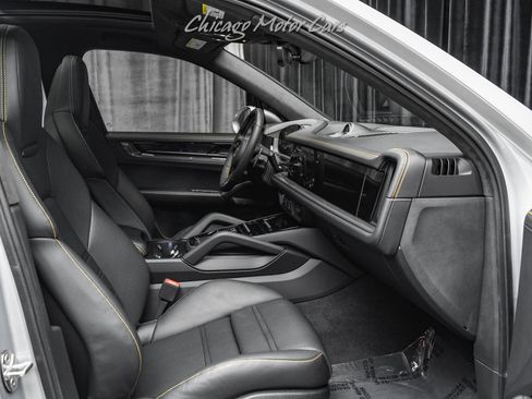 Used 2025 Porsche Cayenne GTS image 24