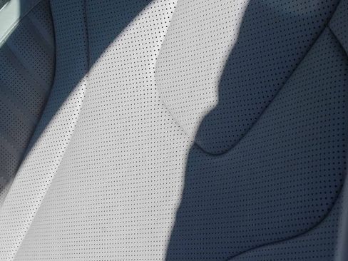 Certified 2025 Hyundai Elantra Limited image 36