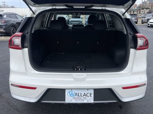 Used 2017 Kia Niro EX image 37