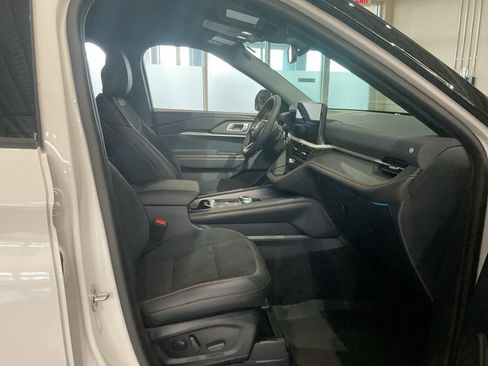 New 2026 Ford Explorer Tremor image 22