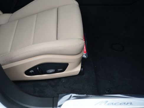 New 2025 Porsche Macan Electric image 24