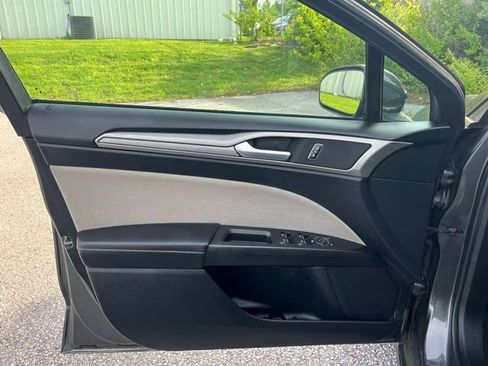 Used 2020 Ford Fusion S FWD image 13