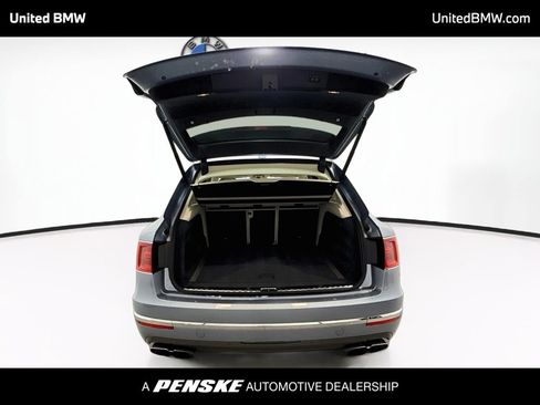 Used 2019 Bentley Bentayga AWD/4WD image 14