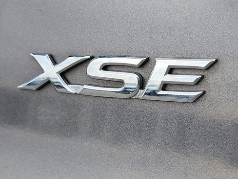 Used 2016 Toyota Camry XSE w/ Advanced Technology Package image 35