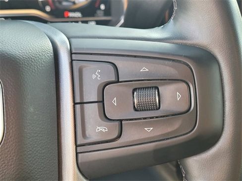 Used 2024 GMC Sierra 1500 SLT image 11