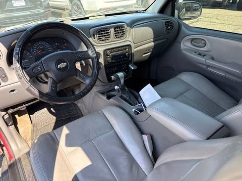 Used 2008 Chevrolet TrailBlazer LT w/ Sun And 6-Disc Cd Package AWD/4WD image 19