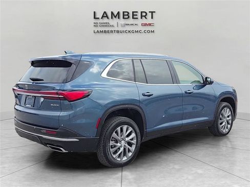Used 2025 Buick Enclave Preferred image 5
