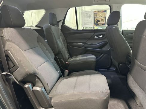 Used 2018 Chevrolet Traverse LT w/ LPO, Floor Liner Package AWD/4WD image 34