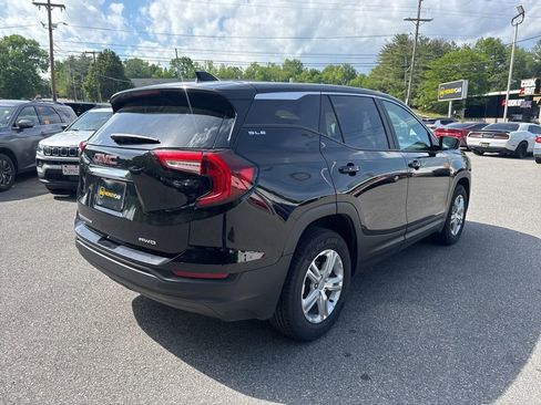 Used 2024 GMC Terrain SLE AWD/4WD image 4