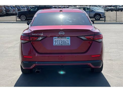 Used 2025 Nissan Sentra SR FWD image 5