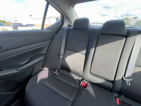 Used 2025 Nissan Altima 2.5 SV image 39