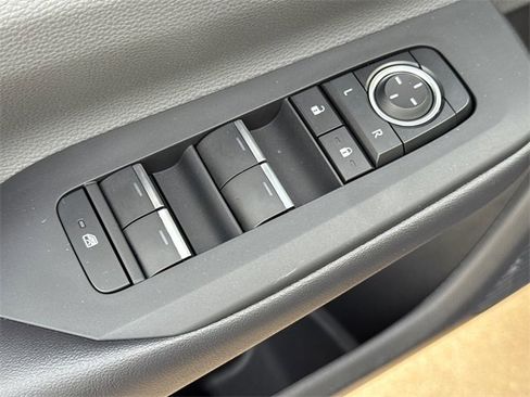 Used 2024 Toyota Prius Limited image 20