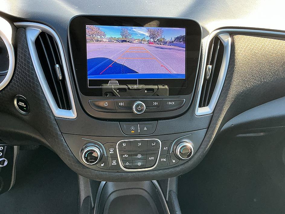 Used 2024 Chevrolet Malibu LT FWD image 17