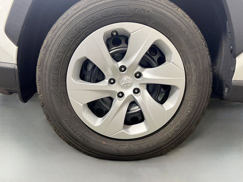 Used 2024 Toyota RAV4 LE image 14