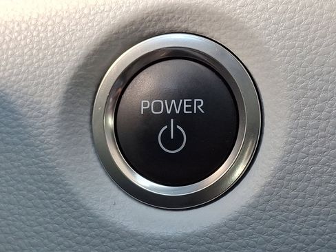 Used 2025 Toyota Corolla SE image 21