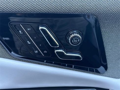 New 2025 Cadillac Optiq Sport 2 w/ LPO, Floor Liner Package image 28