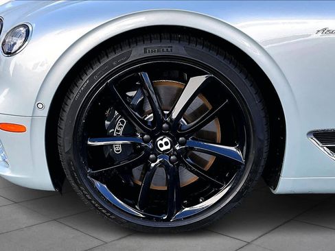 Used 2023 Bentley Continental GT Azure image 9