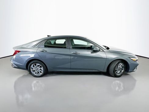 Certified 2024 Hyundai Elantra SEL FWD image 8